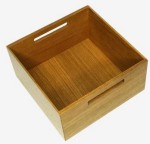 Peka - Kwadratowe pudełko z uchwytami drewniane 236x236x120 mm 07.366.D